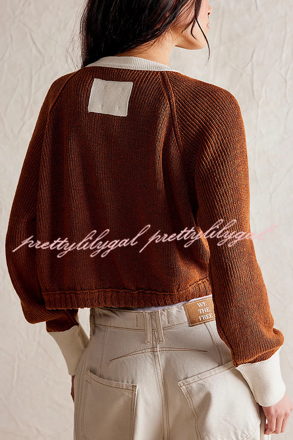 Stylish Contrasting Crew Neck Buttoned Knitted Cardigan