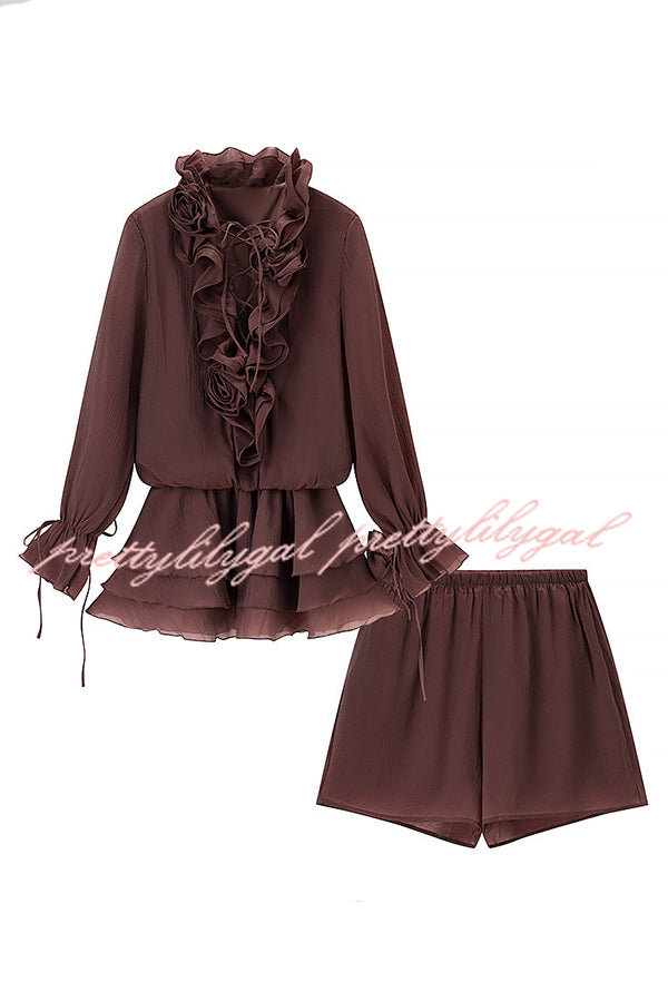 Fashionable Flower-decorated V-neck Loose Top and Elastic Waist Casual Shorts Set