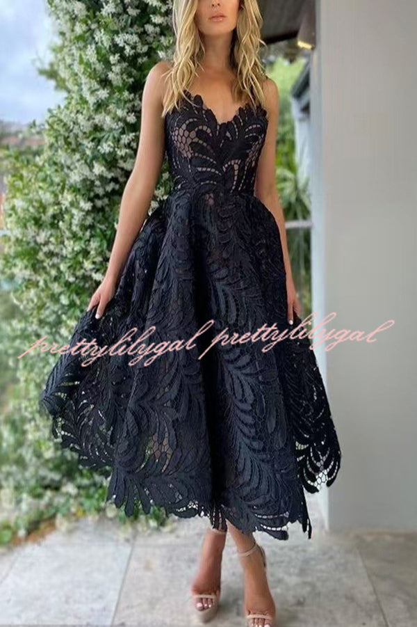 Elegant Openwork Lace Strapless Full-hem Midi Dress