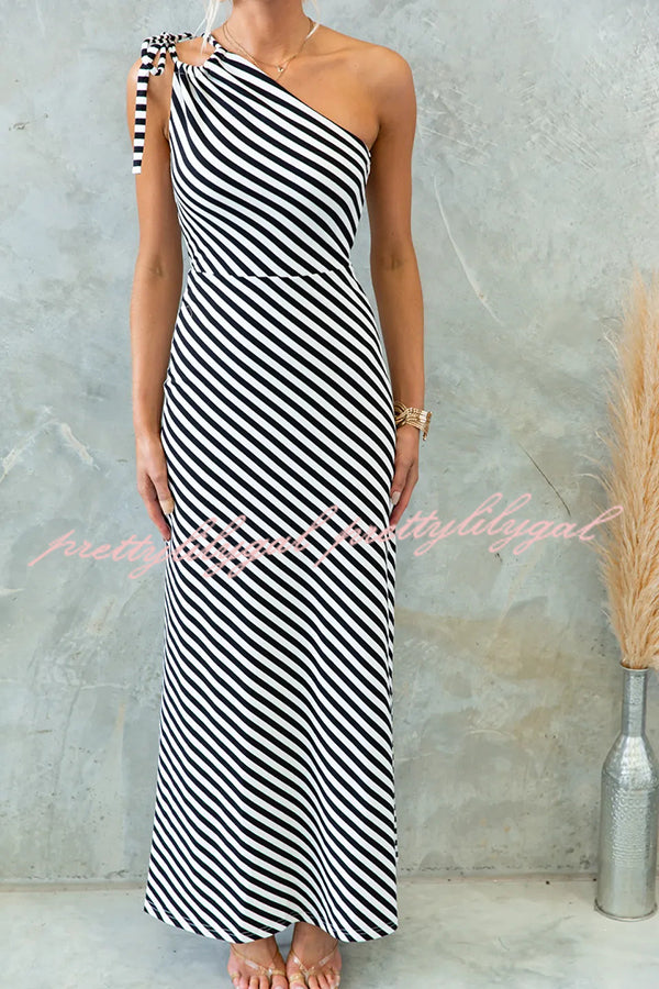 Stylish Striped Print One Shoulder Slope-neck Maxi Dress