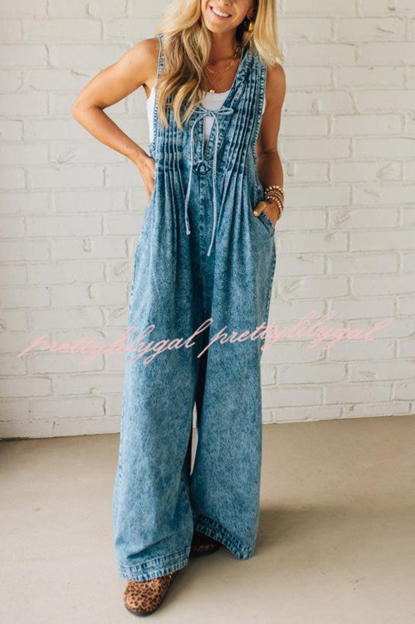 Fashionable and Casual Sleeveless V-neck Lace-up Loose Pocket Jumpsuit
