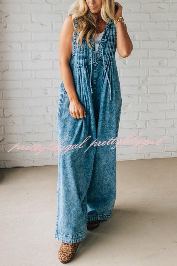 Fashionable and Casual Sleeveless V-neck Lace-up Loose Pocket Jumpsuit