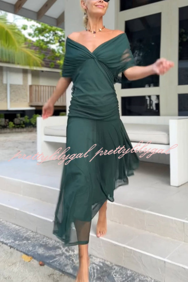 Unique Printed V-Neck Waisted Mesh Holiday Maxi Dress