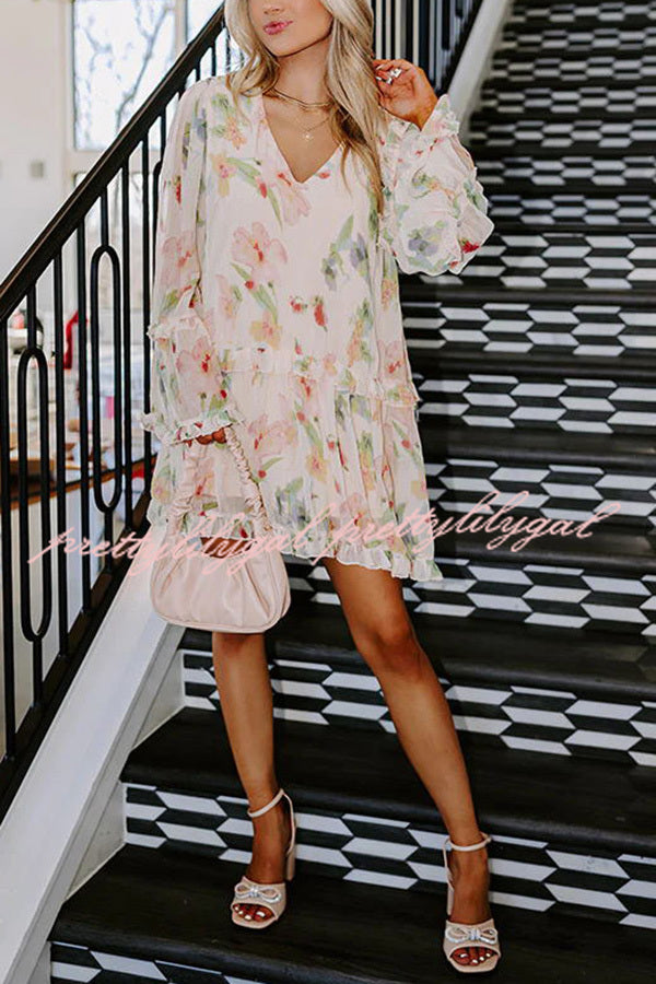 Striking Pleated Floral Print V Neck Ruffle Paneled Long Sleeve Mini Dress