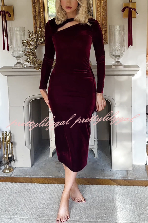 Perfect Party Velvet Cut Out Detail Long Sleeve Ruched Stretch Midi Dress