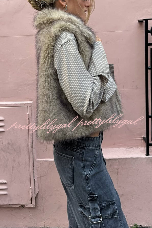 Stylish Collared Sleeveless Short Faux Fur Vest