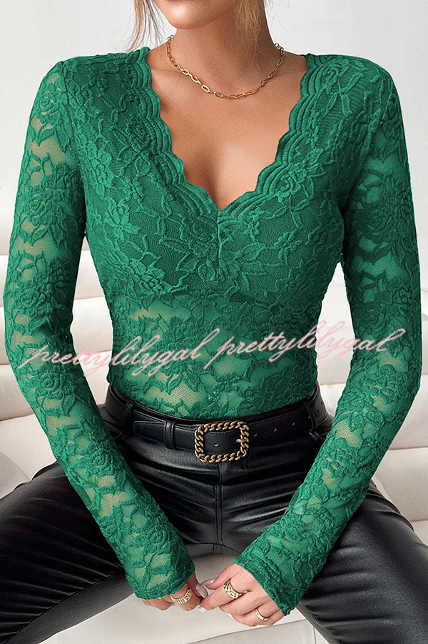 Solid Color Lace V-neck Long-sleeved Slim-fit Top