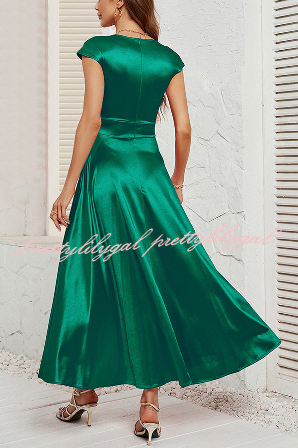 Satin Solid Color Sleeveless V-neck Pocket Maxi Dress