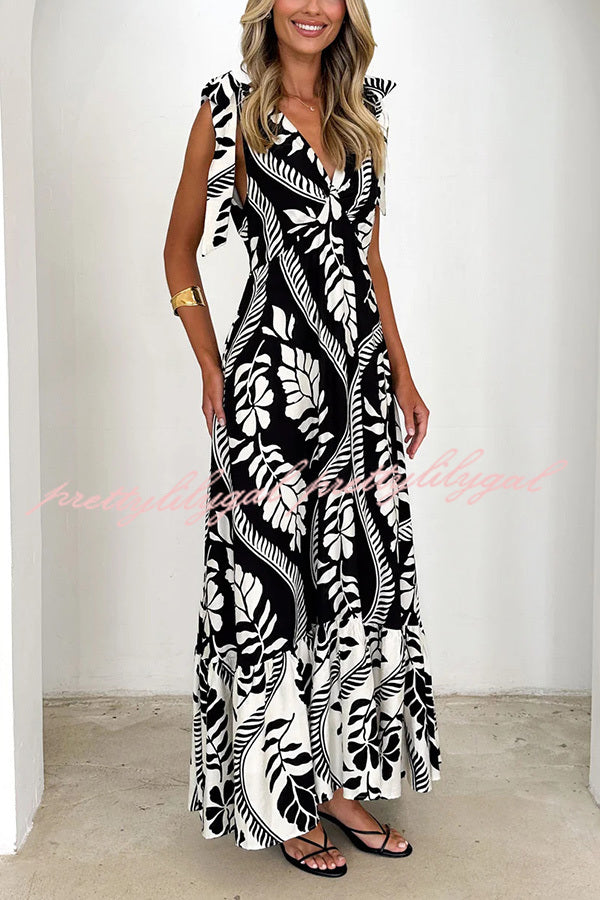 Unique Printed V-neck Sleeveless Lace-up Waist Maxi Dress