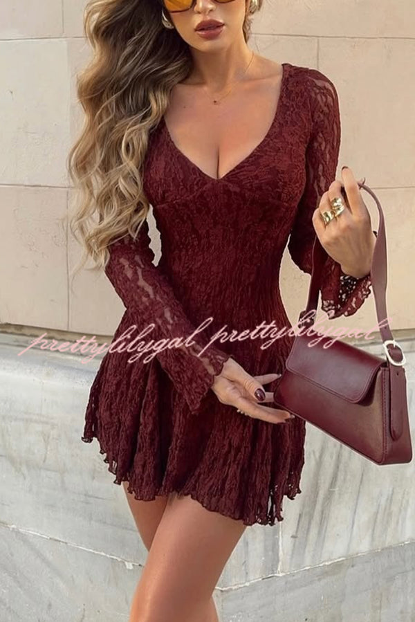 Fashionable Lace Long-sleeved V-neck Slim-fit Mini Dress