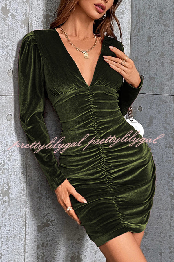 Solid Color Velvet Sexy V-neck Long Sleeve Ruched Mini Dress