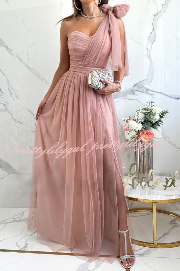 Feeling Galm Tulle Knotted One Shoulder Pleated Slit Maxi Dress