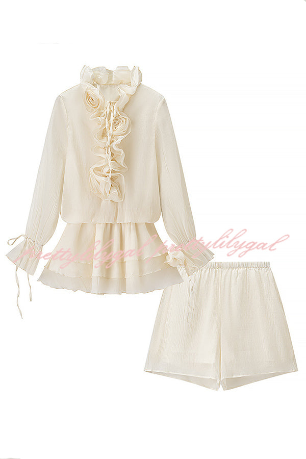 Fashionable Flower-decorated V-neck Loose Top and Elastic Waist Casual Shorts Set