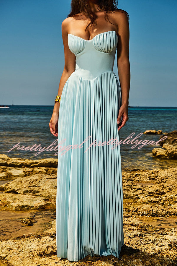 Romantic and Elegant Pleated Strapless Maxi Dress