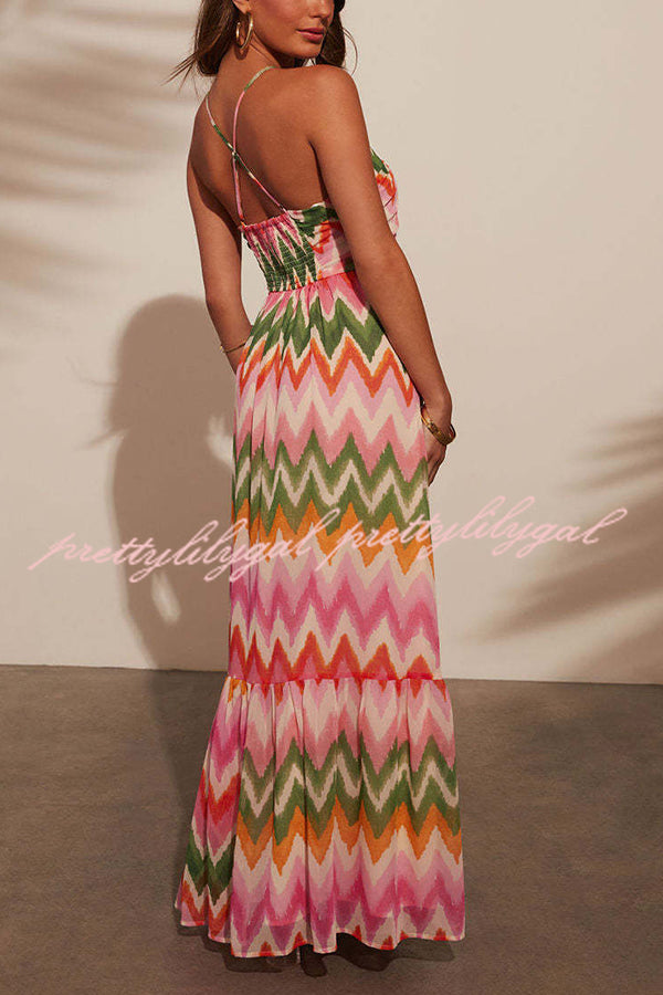 Colorful Zigzag Pattern Halter Backless Pleated Holiday Maxi Dress