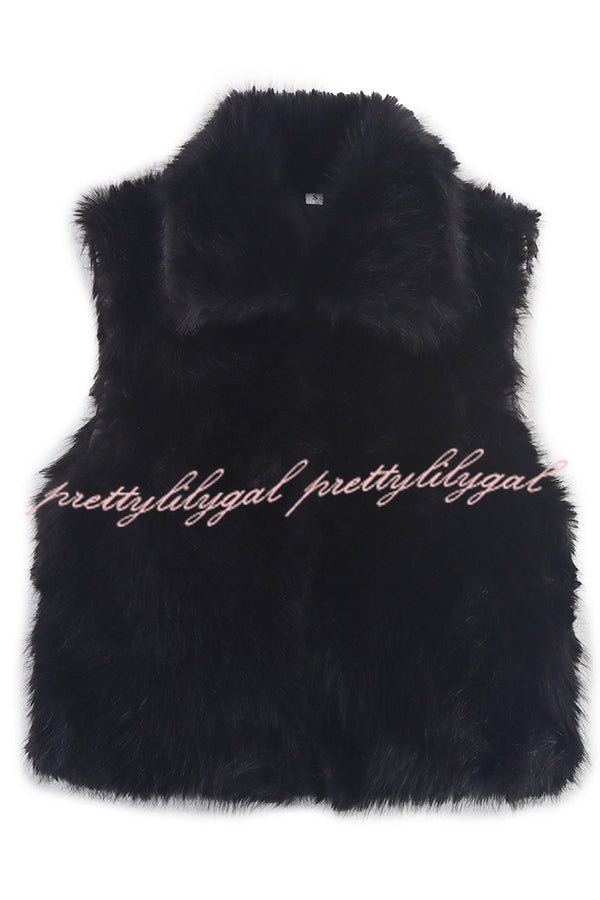 Stylish Collared Sleeveless Short Faux Fur Vest