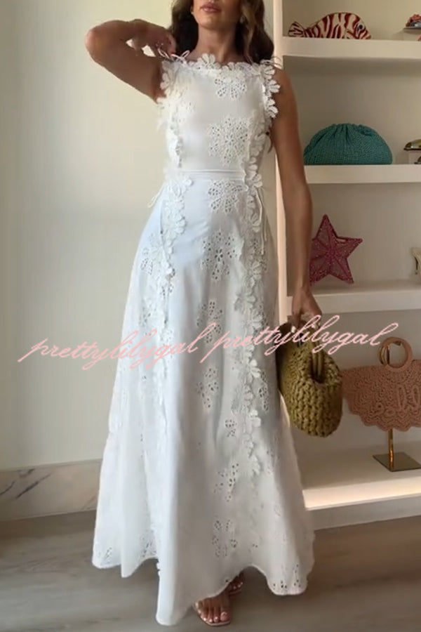 Mairi Embroidery Hollow Fabric Delicate Flower Trim Side Lace-up Maxi Dress