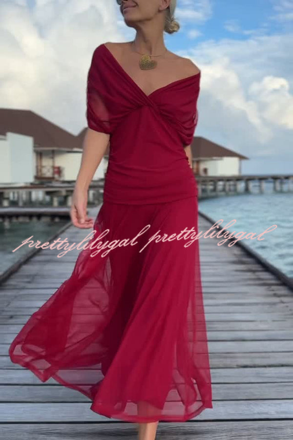Unique Printed V-Neck Waisted Mesh Holiday Maxi Dress
