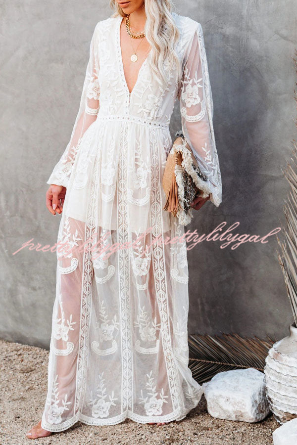 Fairy Air Fluttering V-neck See-through Lace Dress